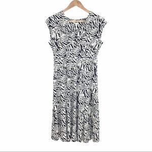 Talbots White Black Sleeveless Surplice V-Neck Pleated Fit & Flare Dress Size SP